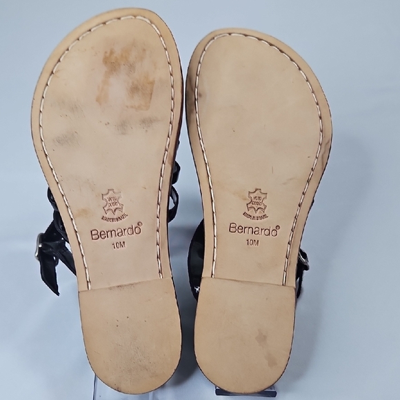 Bernardo Glossy Black Gladiator Sandals with Coin Accents Size 10 - Picture 6 of 6